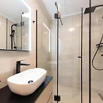公寓 2 Bedroom Stunning Apartment In Podstrana 珀德垂那