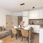 公寓 2 Bedroom Stunning Apartment In Podstrana