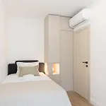 2 Bedroom Stunning Apartment In Podstrana 公寓 *