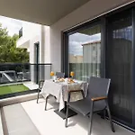 2 Bedroom Stunning Apartment In Podstrana 公寓 *